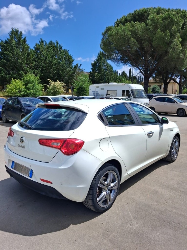 ALFA ROMEO Giulietta (2010-21) Giulietta 1.6 JTDm-2 105 CV Distinctive