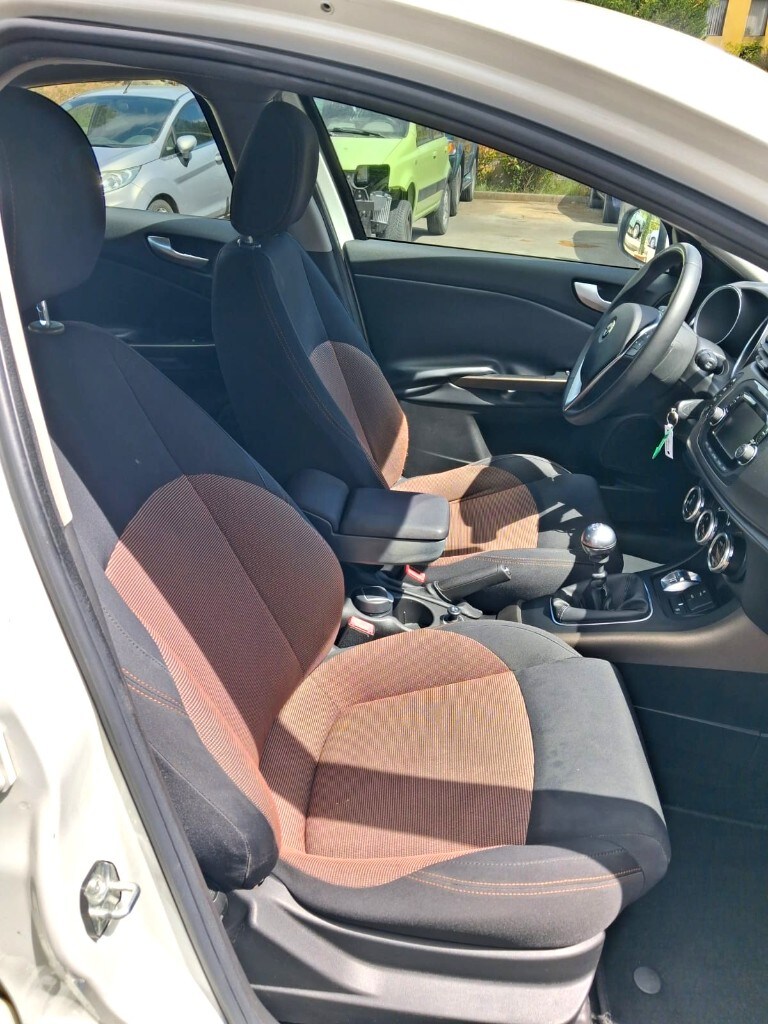 ALFA ROMEO Giulietta (2010-21) Giulietta 1.6 JTDm-2 105 CV Distinctive